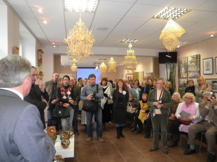 Parodos dalyvius sveikina Leliūnų seniūnas Parodos dalyvius sveikina Leliūnų seniūnas